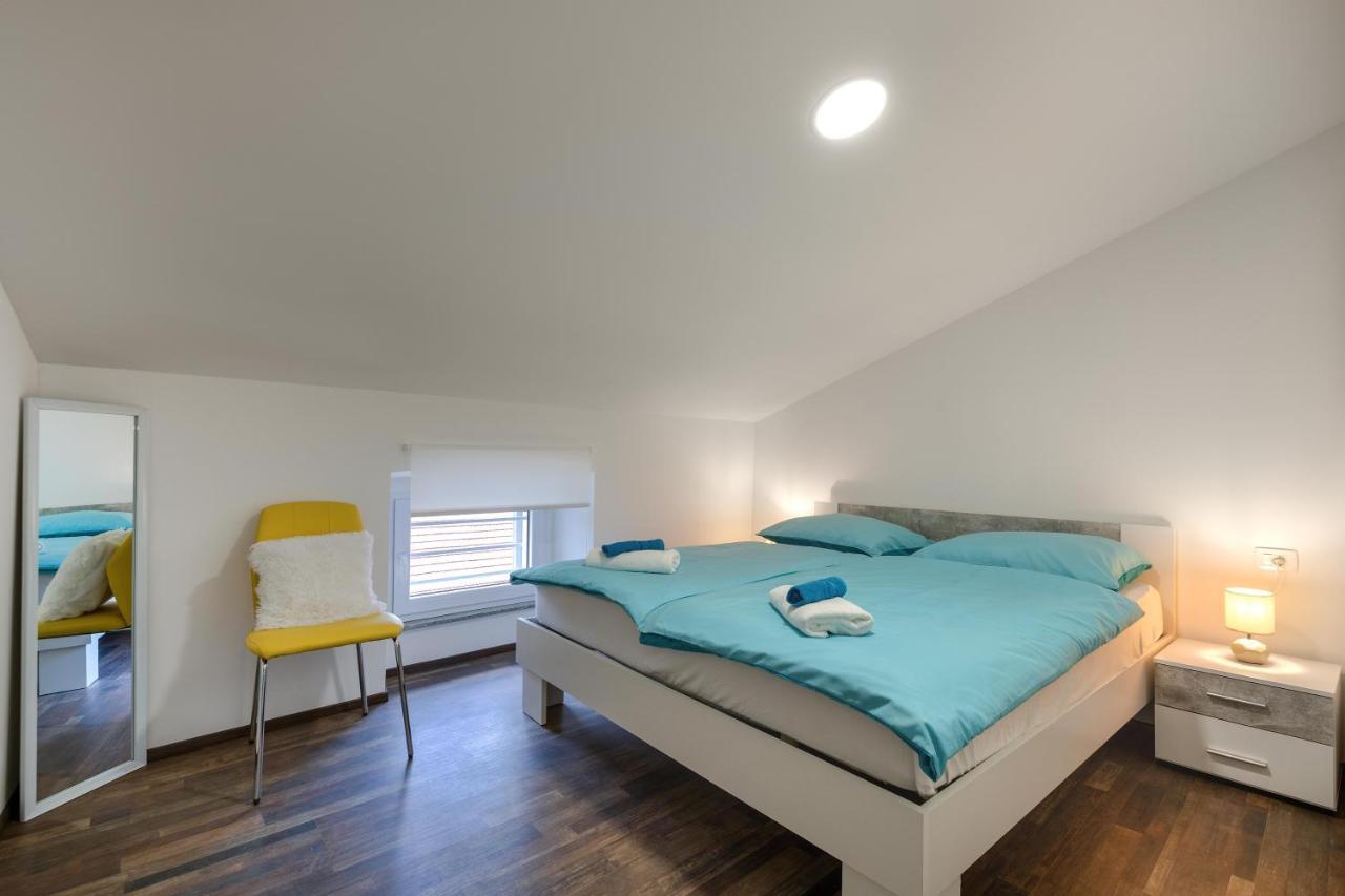 Hana - Attic In Center Apartment